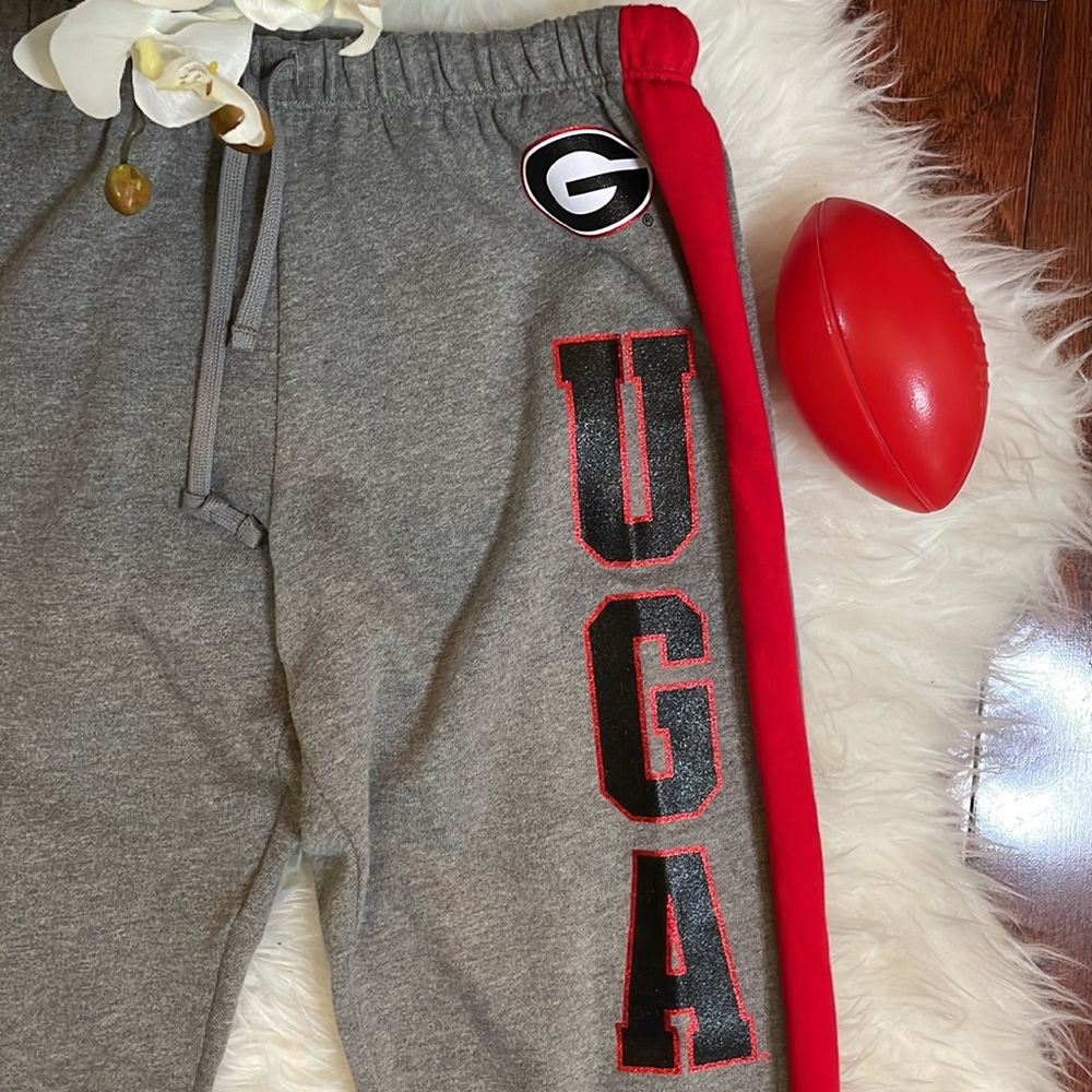 Victoria's Secret PINK Collegiate Collection Sweatshirt & Sweat-pant Set - UGA - Picture 11 of 16
